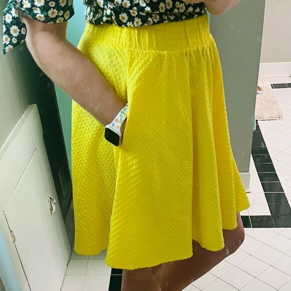Modcloth Winner's Circle Skater Skirt Textured Mini Skirt Yellow ALine 1X NWT - Picture 4 of 13